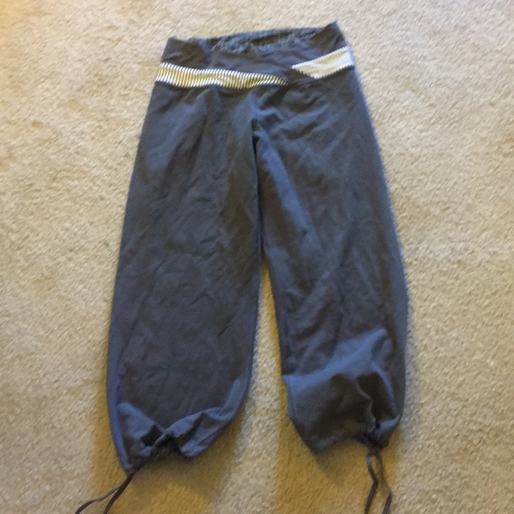 ⭐️🍋🍋lululemon crop yoga pants
